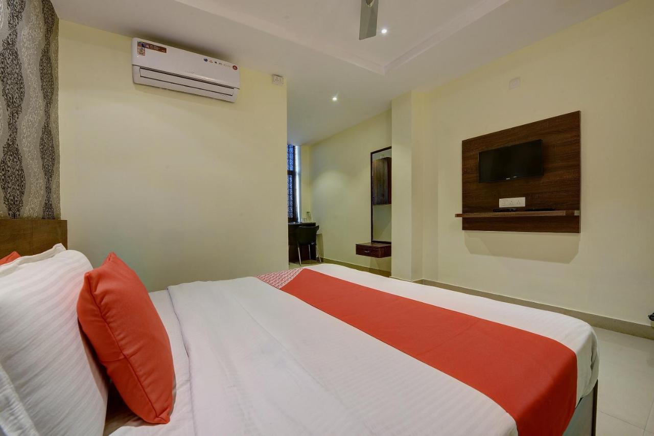 Capital O Hotel Samanvi International Belur  Exterior photo