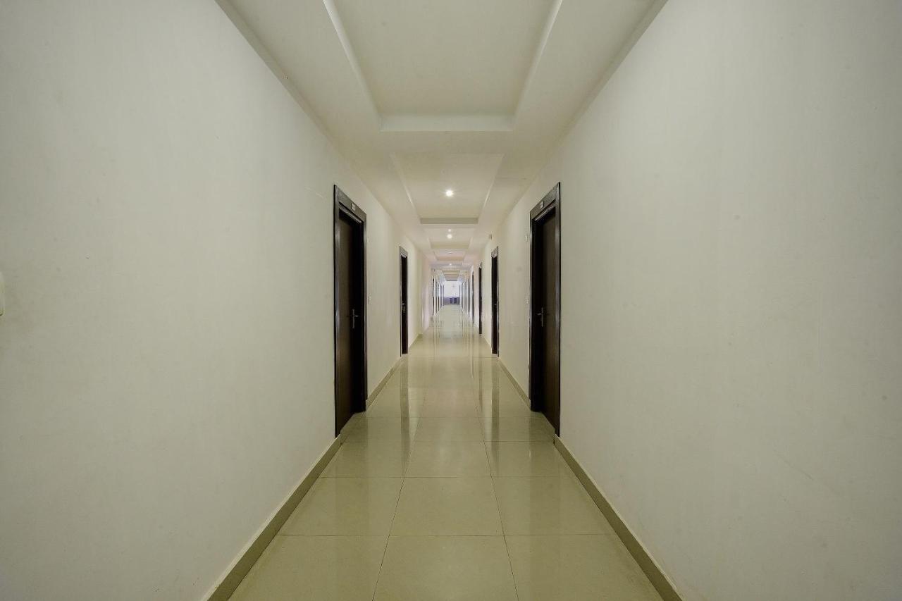 Capital O Hotel Samanvi International Belur  Exterior photo