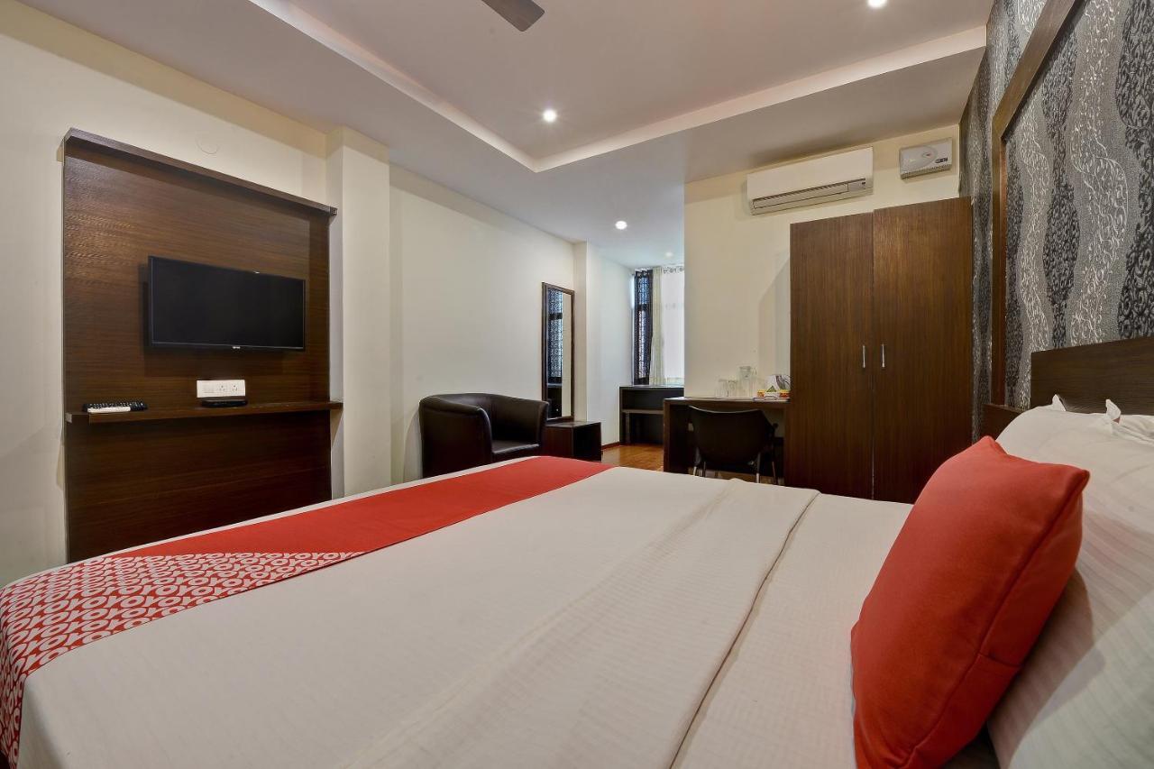 Capital O Hotel Samanvi International Belur  Exterior photo