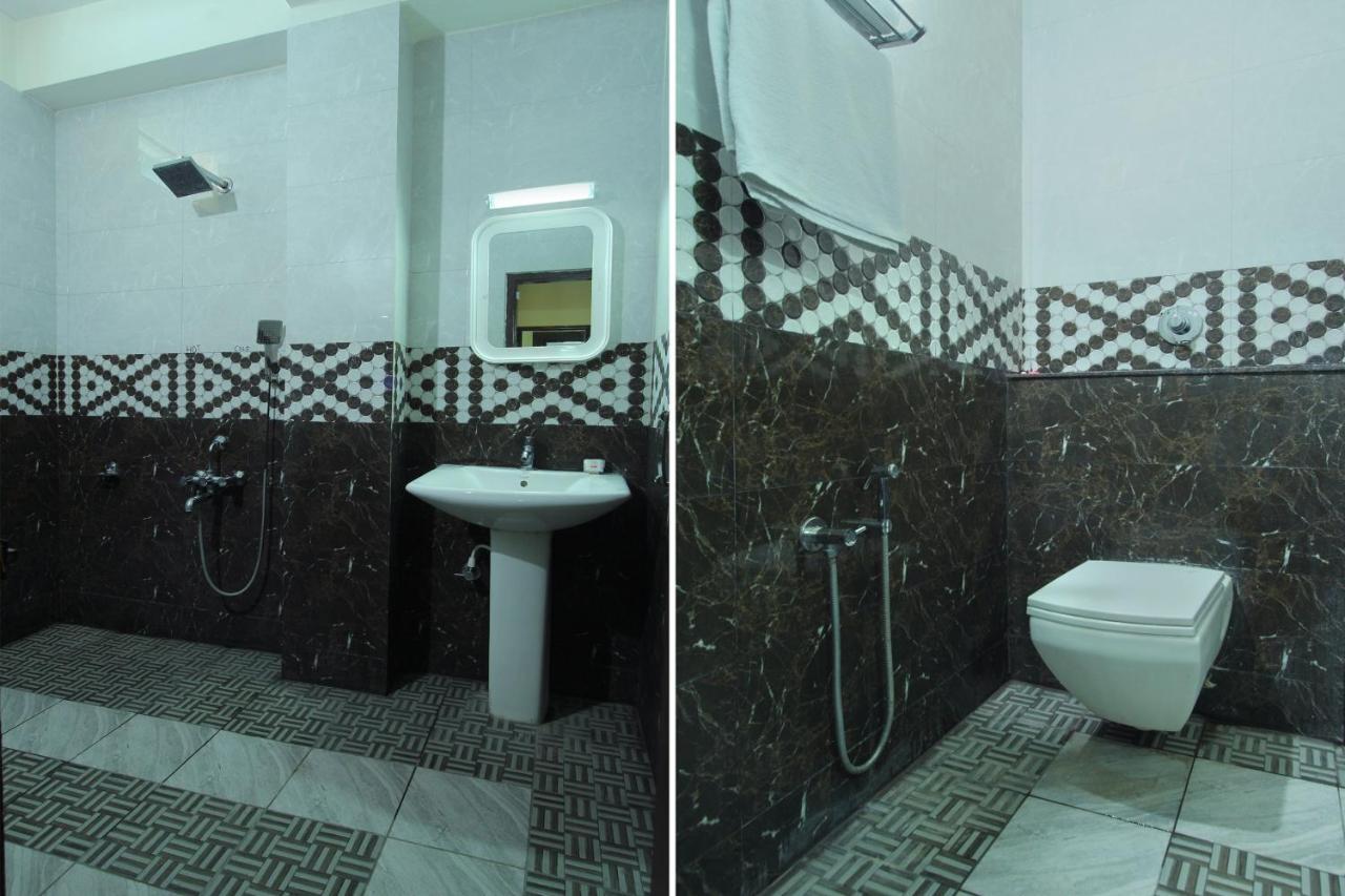 Capital O Hotel Samanvi International Belur  Exterior photo