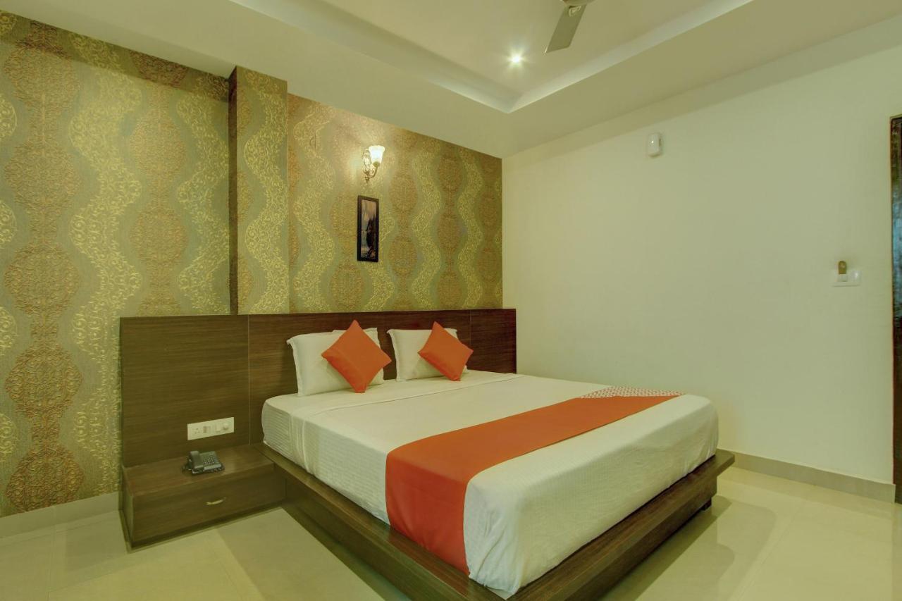 Capital O Hotel Samanvi International Belur  Exterior photo