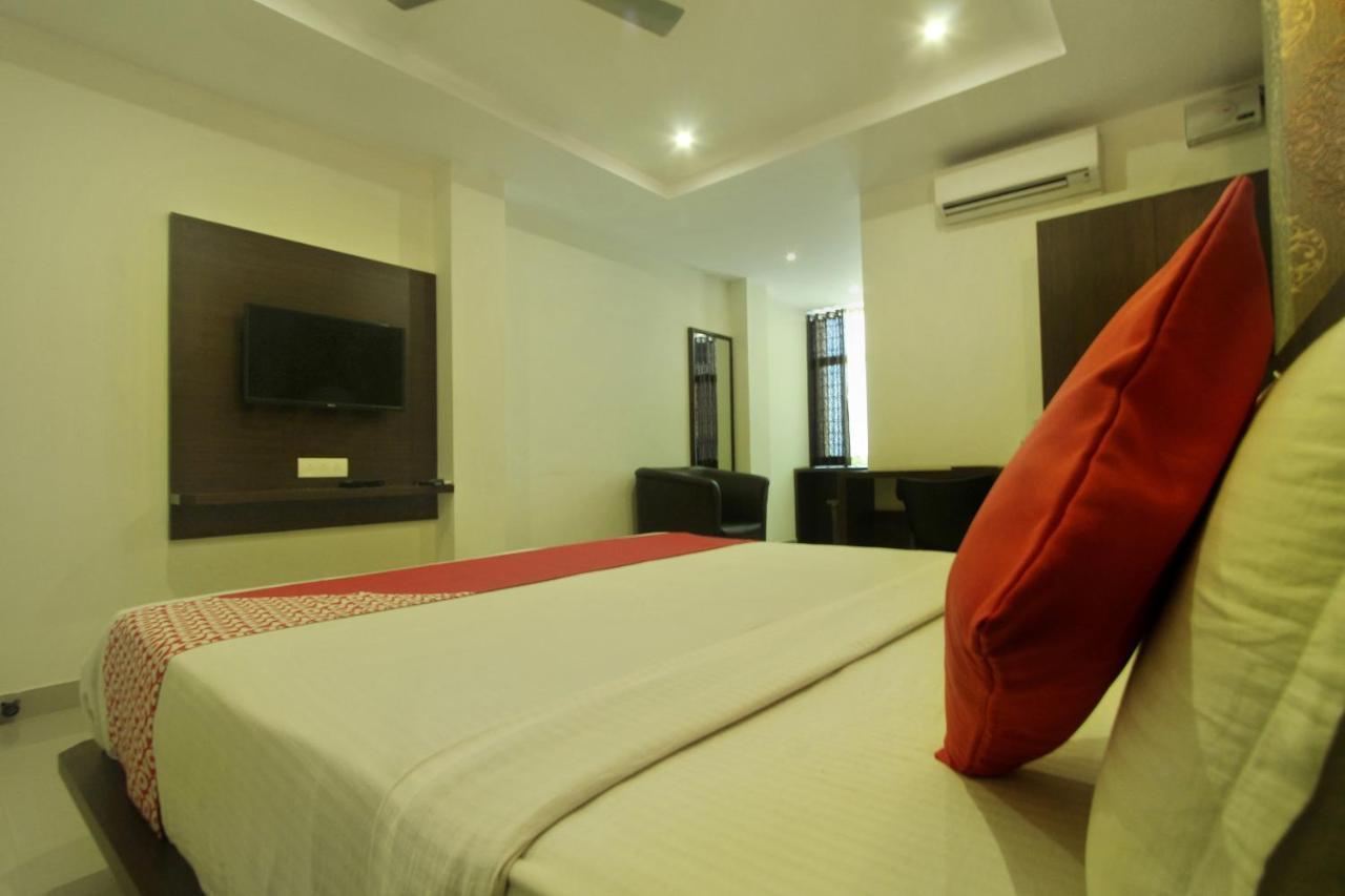Capital O Hotel Samanvi International Belur  Exterior photo