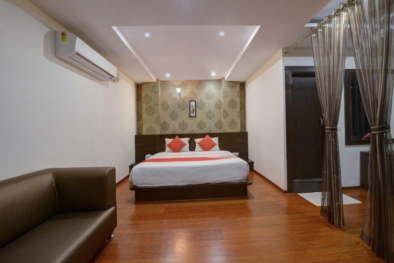Capital O Hotel Samanvi International Belur  Exterior photo
