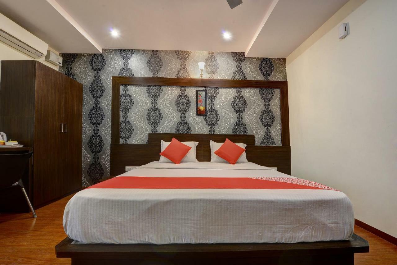 Capital O Hotel Samanvi International Belur  Exterior photo
